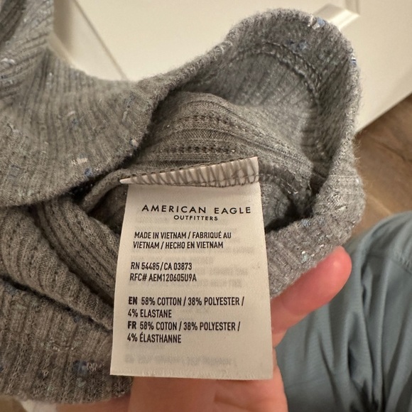 American Eagle Outfitters Grey Floral Ribbed Crop Top T-shirt Size Medium - Picture 8 of 8